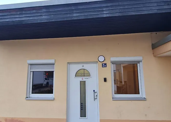 Schoene Mit Eigene Parking Netflix Youtube Apartment